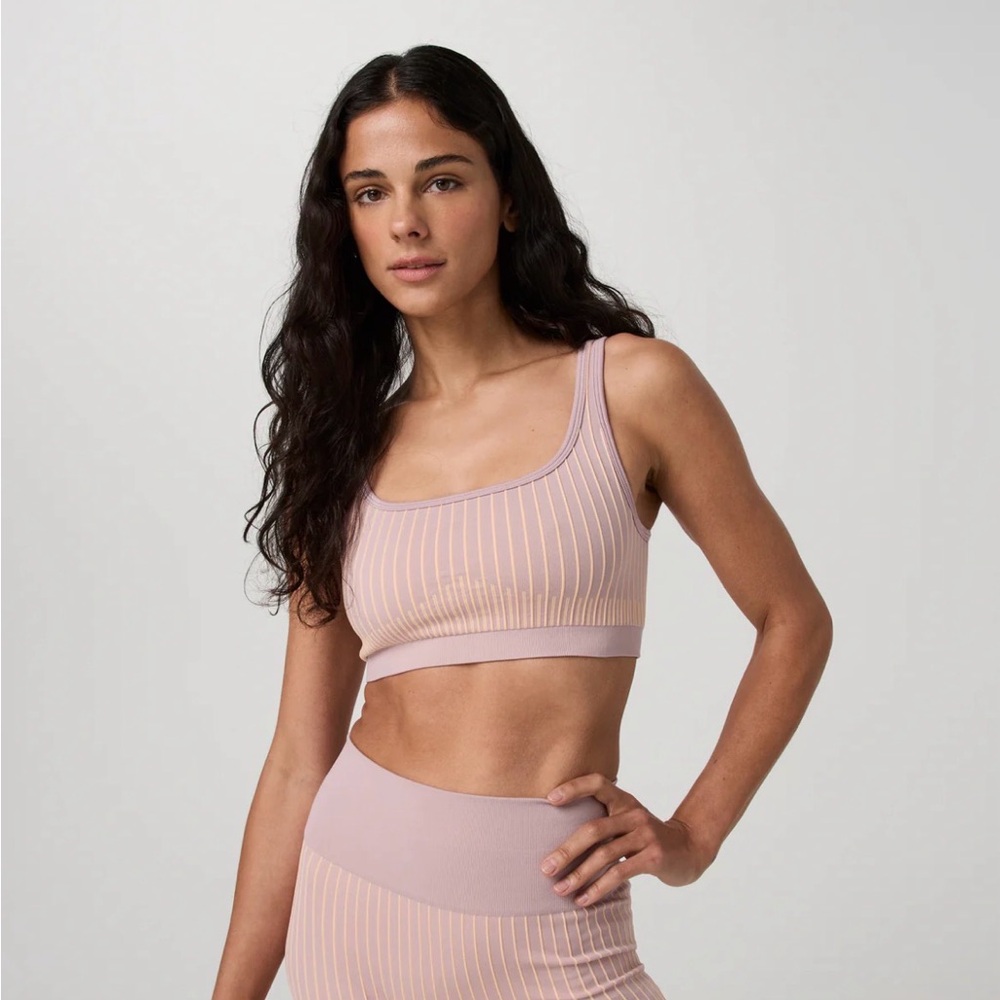 Vuori bicolor seamless longline bra in light peach/desert mauve color - Picture 3 of 7